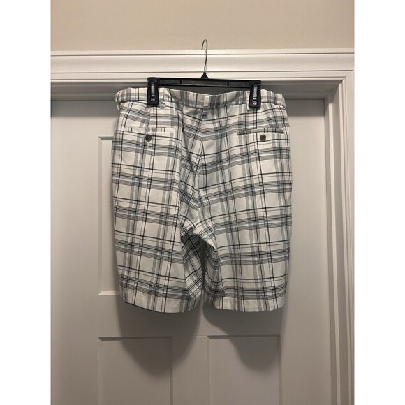 Haggar Cool 18 Pro Size 40 Men's Plaid Polyester Golf Shorts White Black Royal - Picture 5 of 5